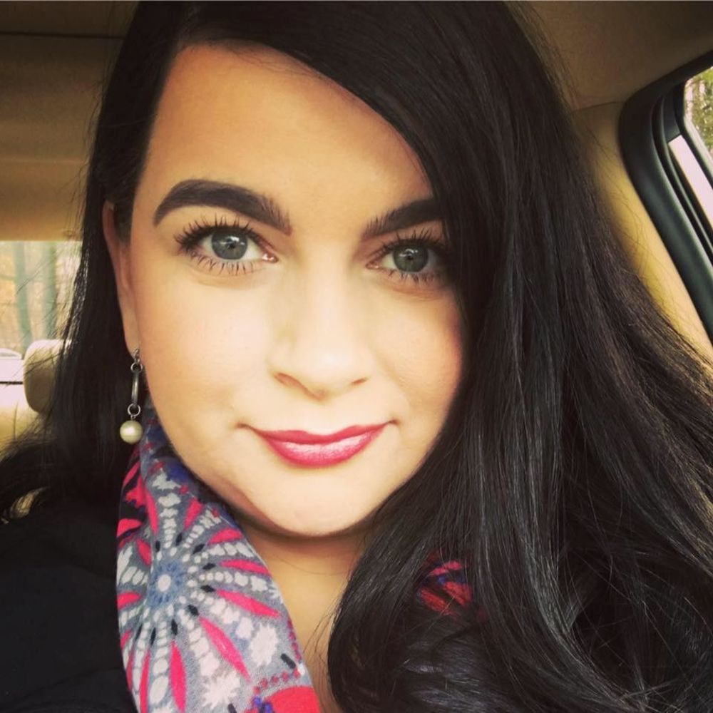 Meet your Posher, Adela